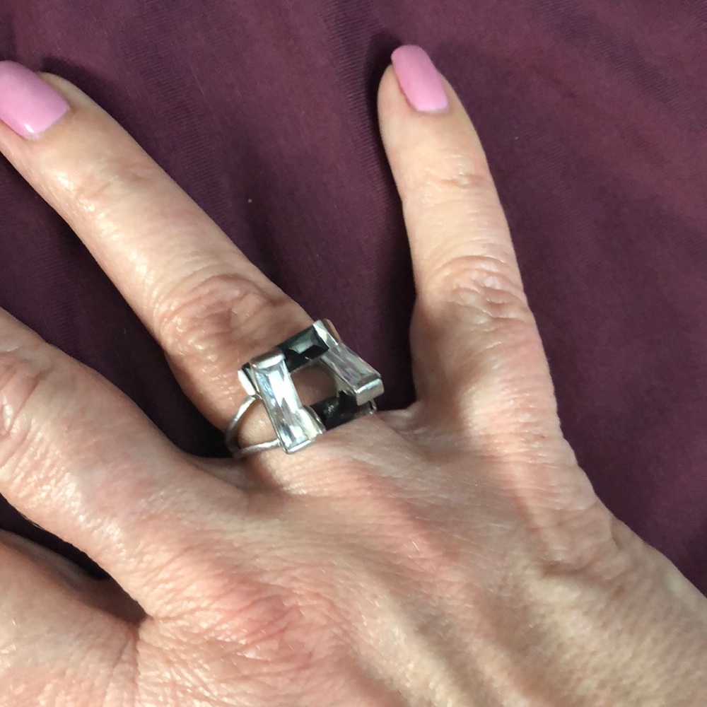 Funky & Fun Ring 🖤